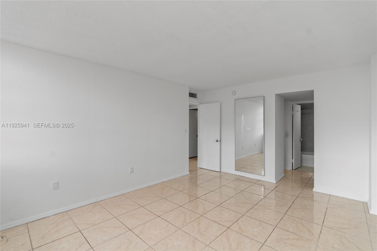 1301 NE Miami Gdns Dr #1025W Miami, FL 33179