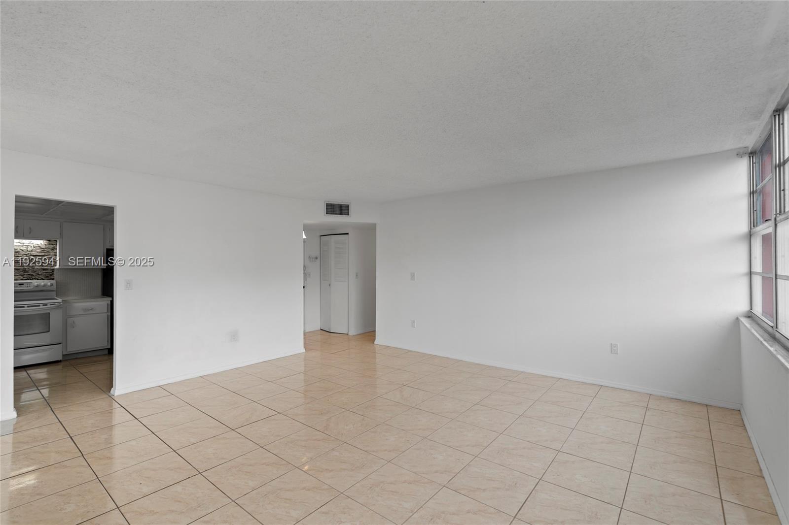 1301 NE Miami Gdns Dr #1025W Miami, FL 33179
