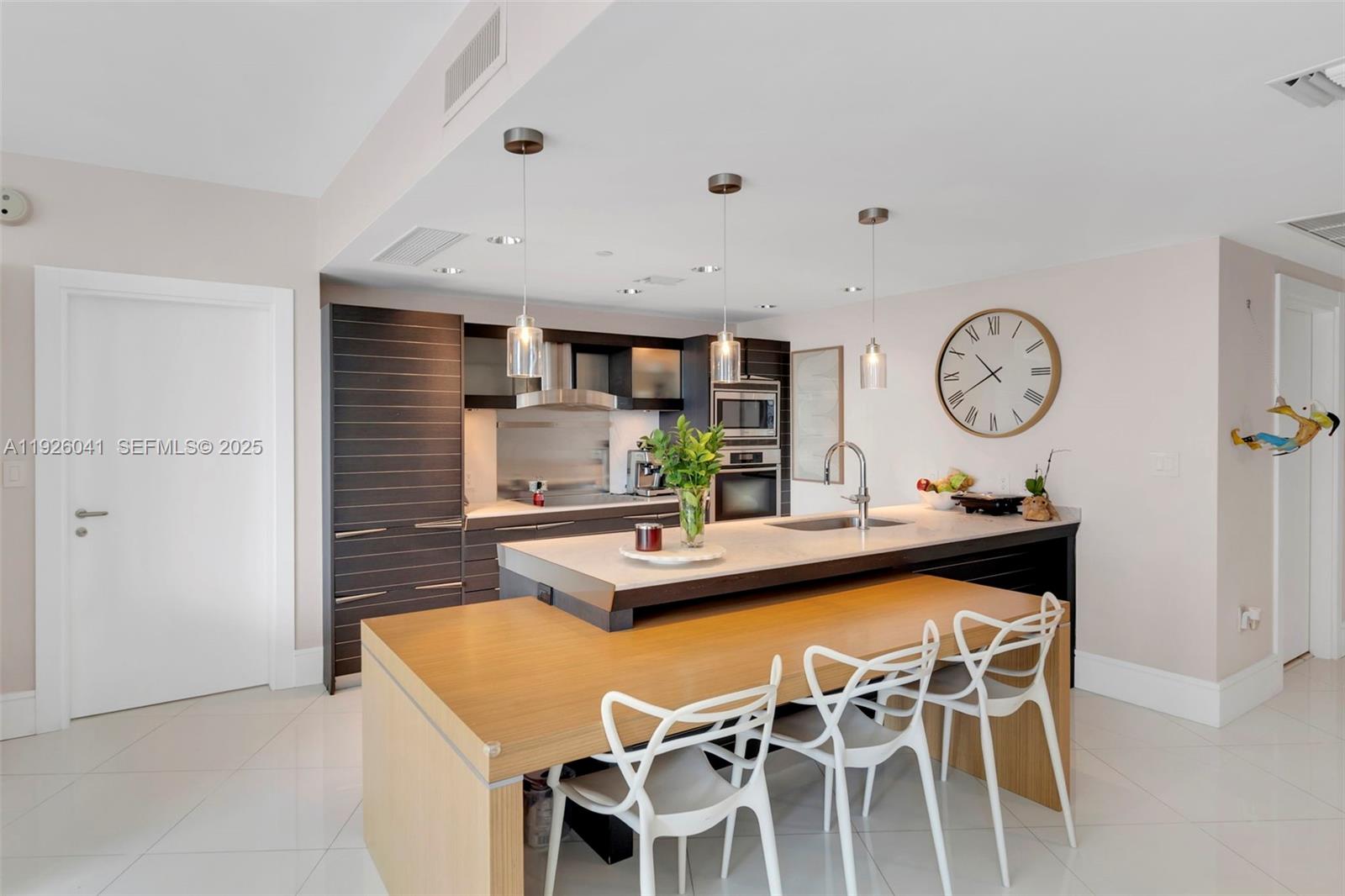 200 Biscayne Blvd Way #3108 Miami, FL 33131