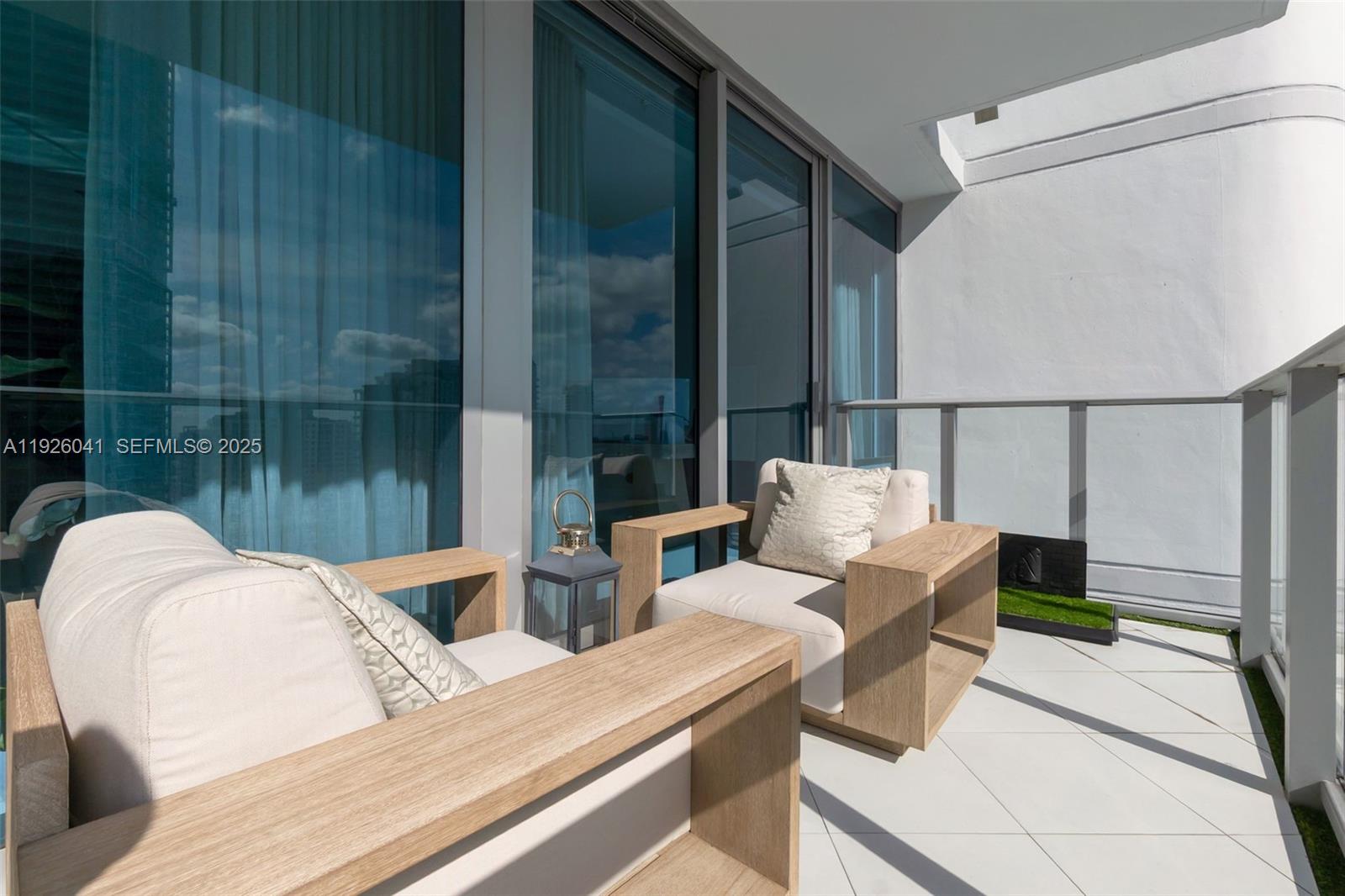 200 Biscayne Blvd Way #3108 Miami, FL 33131