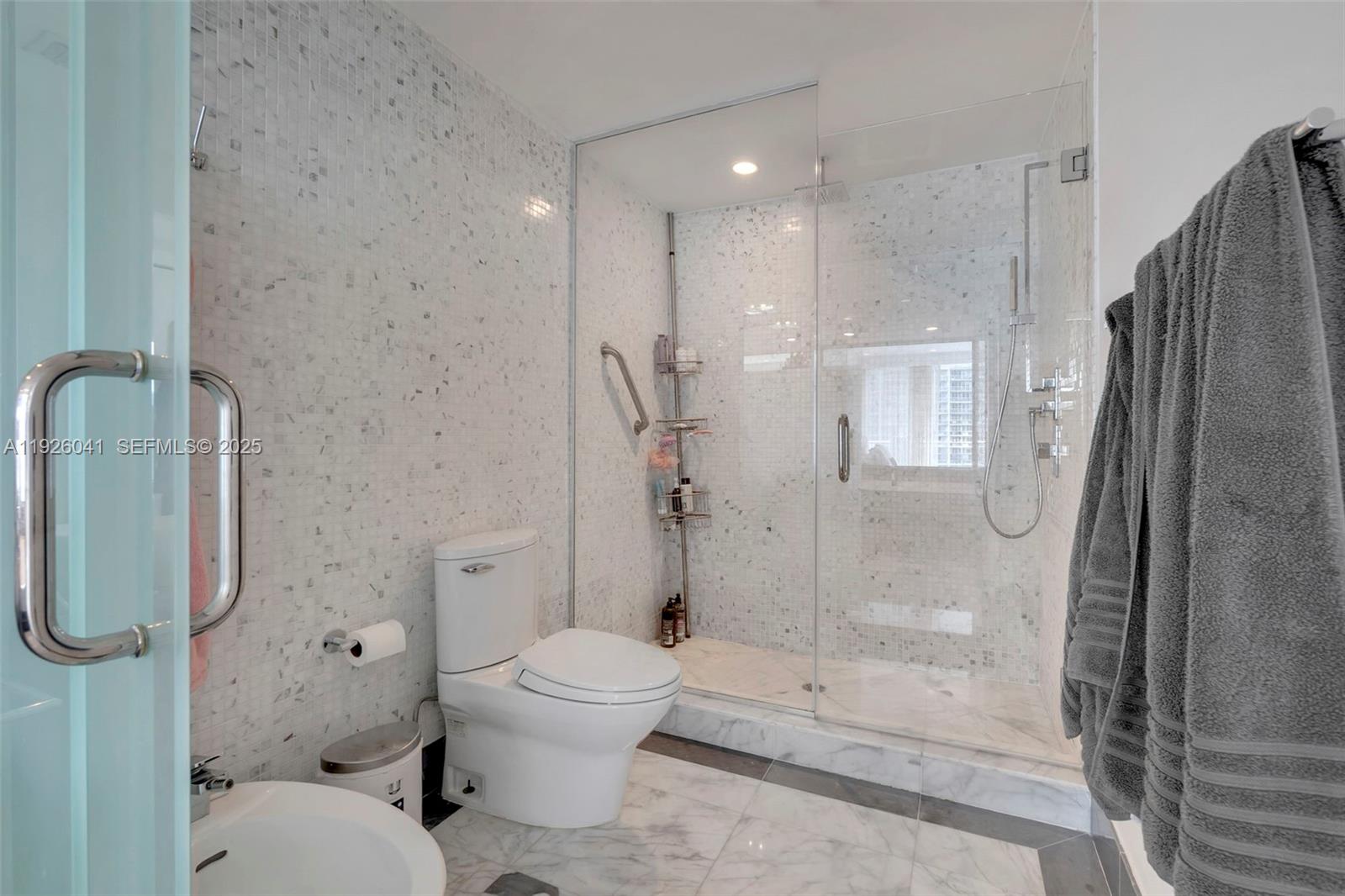 200 Biscayne Blvd Way #3108 Miami, FL 33131