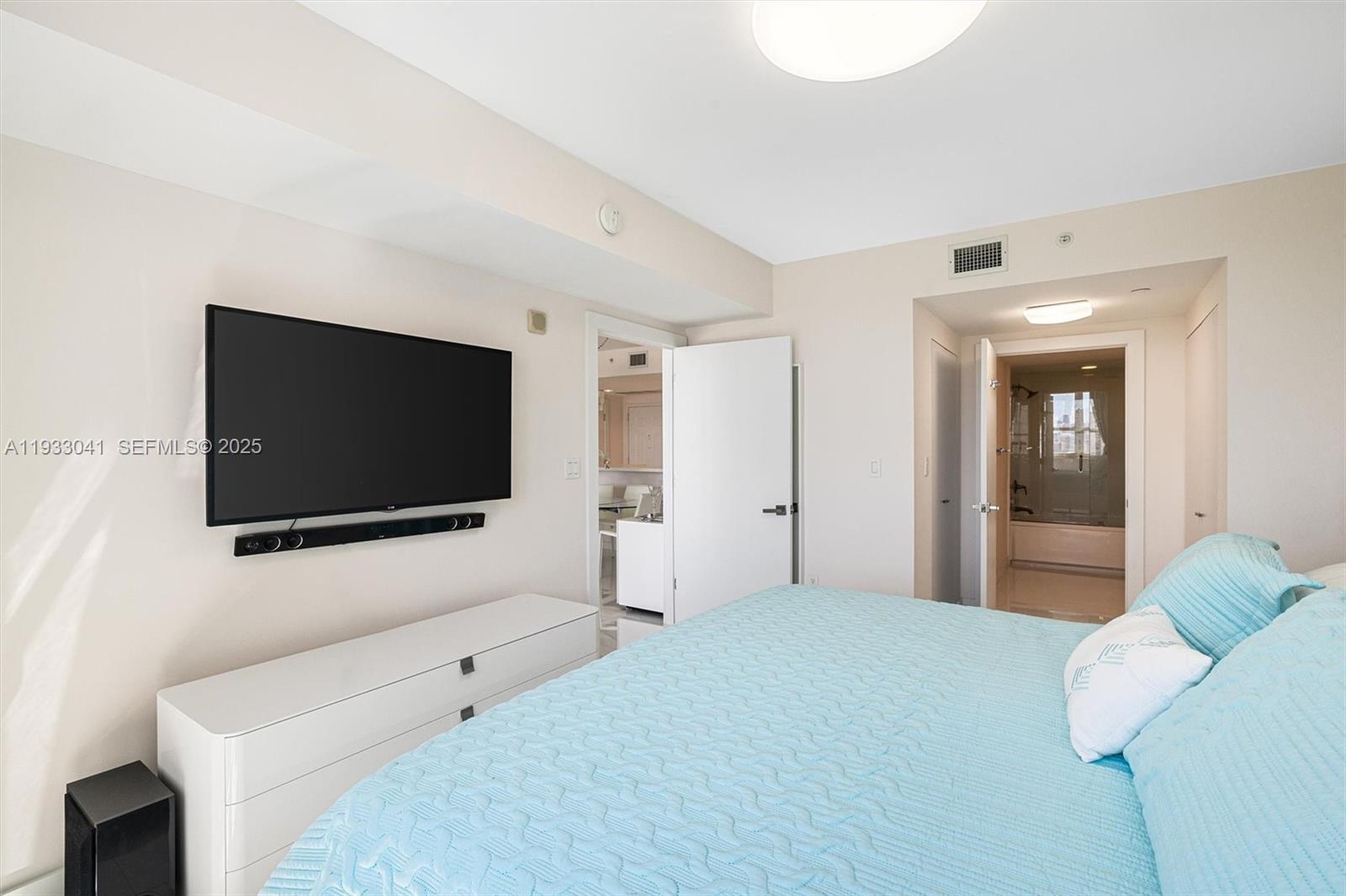 19501 W Country Clb Dr #2307 Aventura, FL 33180