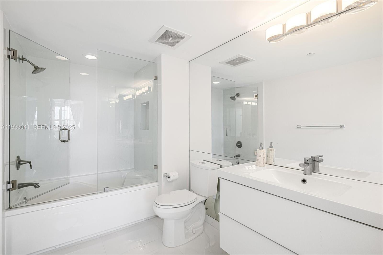 19501 W Country Clb Dr #2307 Aventura, FL 33180