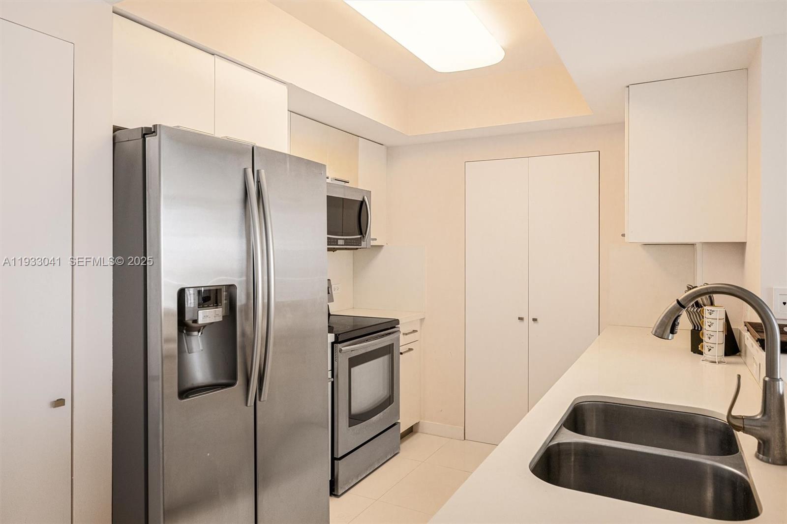 19501 W Country Clb Dr #2307 Aventura, FL 33180