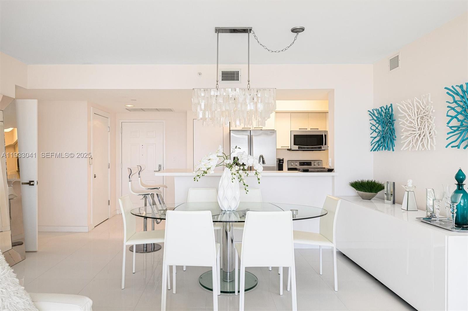 19501 W Country Clb Dr #2307 Aventura, FL 33180