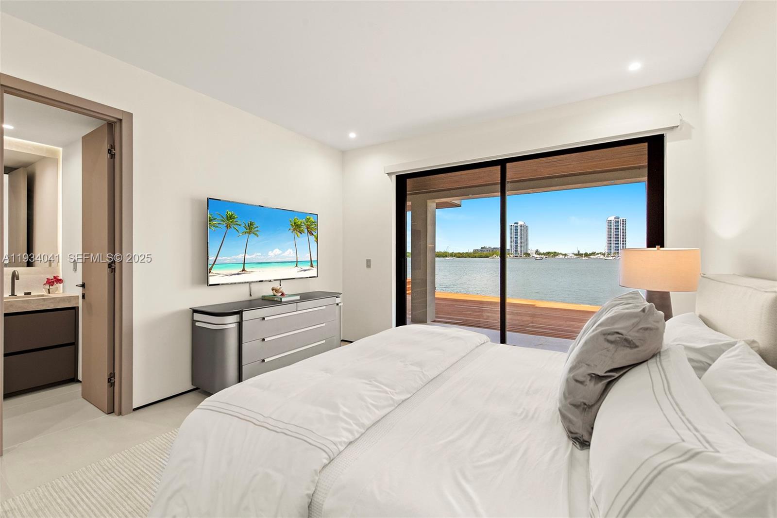 3209 NE 169th St North Miami Beach, FL 33160