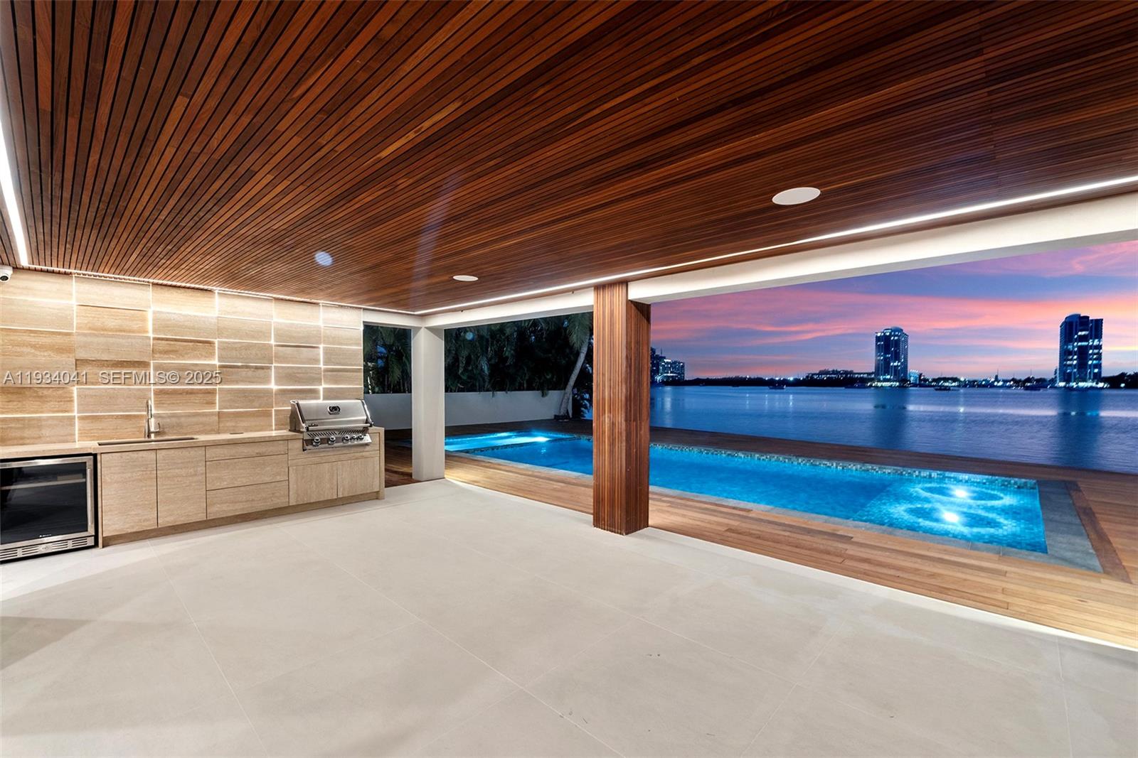 3209 NE 169th St North Miami Beach, FL 33160