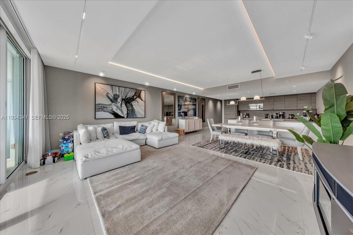 image 400 Sunny Isles Condo Eas16