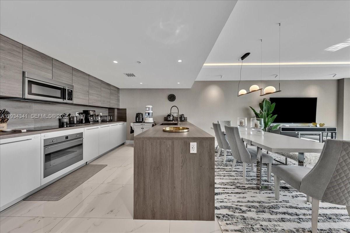 image 400 Sunny Isles Condo Eas8