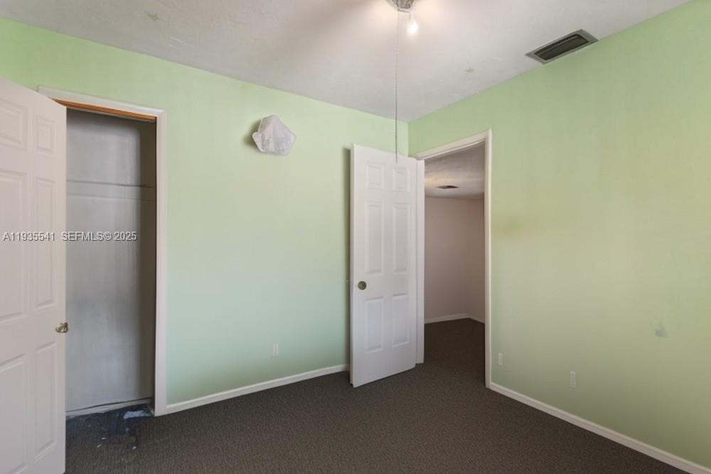 6811 Thomas St Hollywood, FL 33024