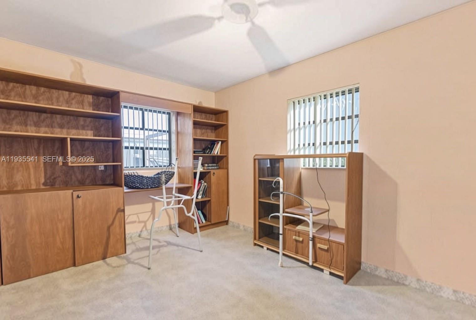 6811 Thomas St Hollywood, FL 33024