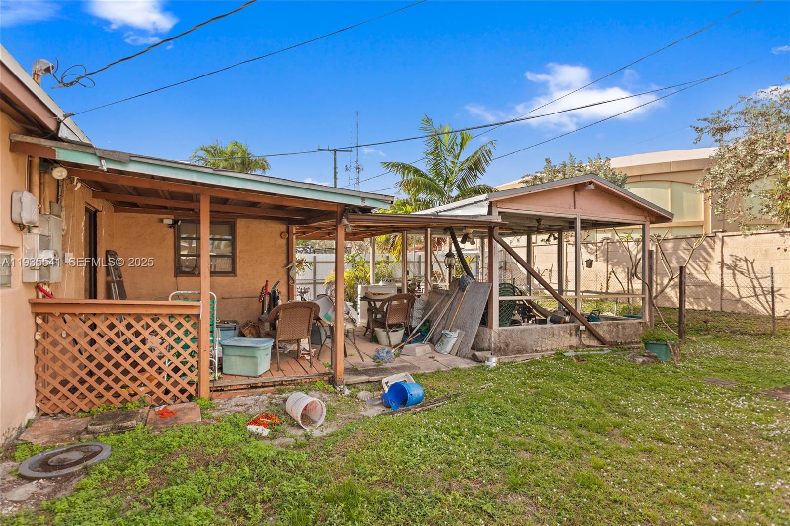 6811 Thomas St Hollywood, FL 33024