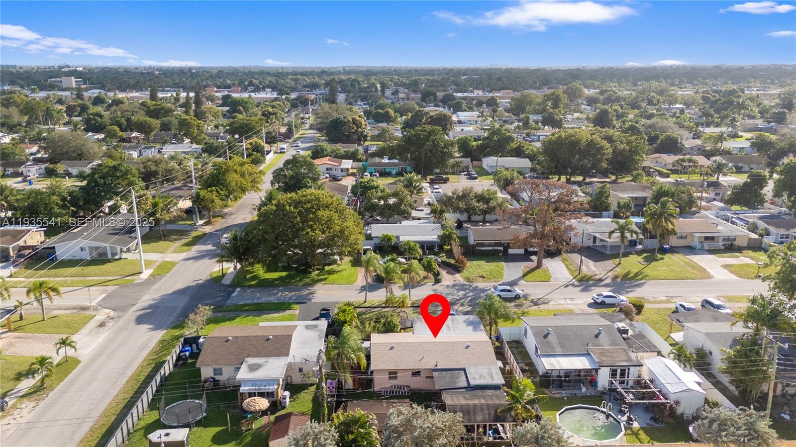 6811 Thomas St Hollywood, FL 33024