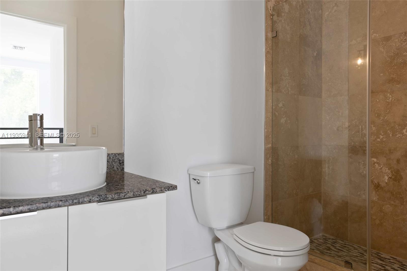 7004 NE 5th Ave Miami, FL 33138