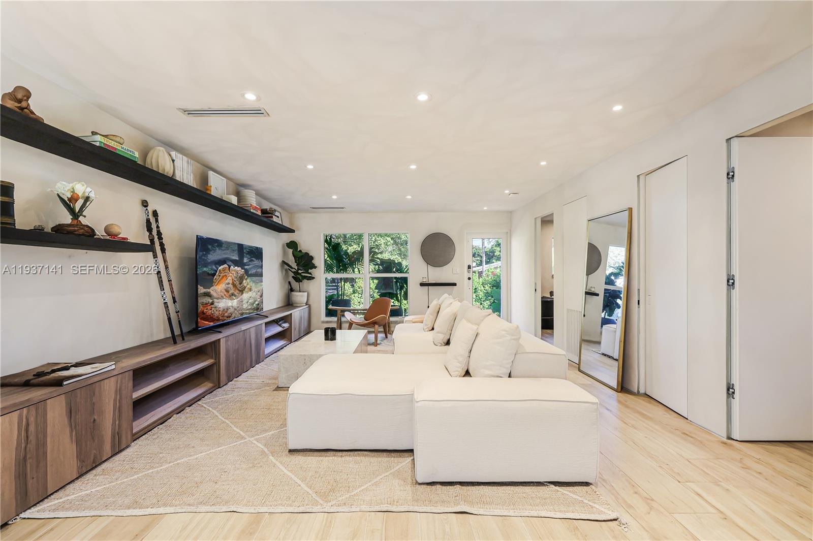 254 NW 43rd St Miami, FL 33127