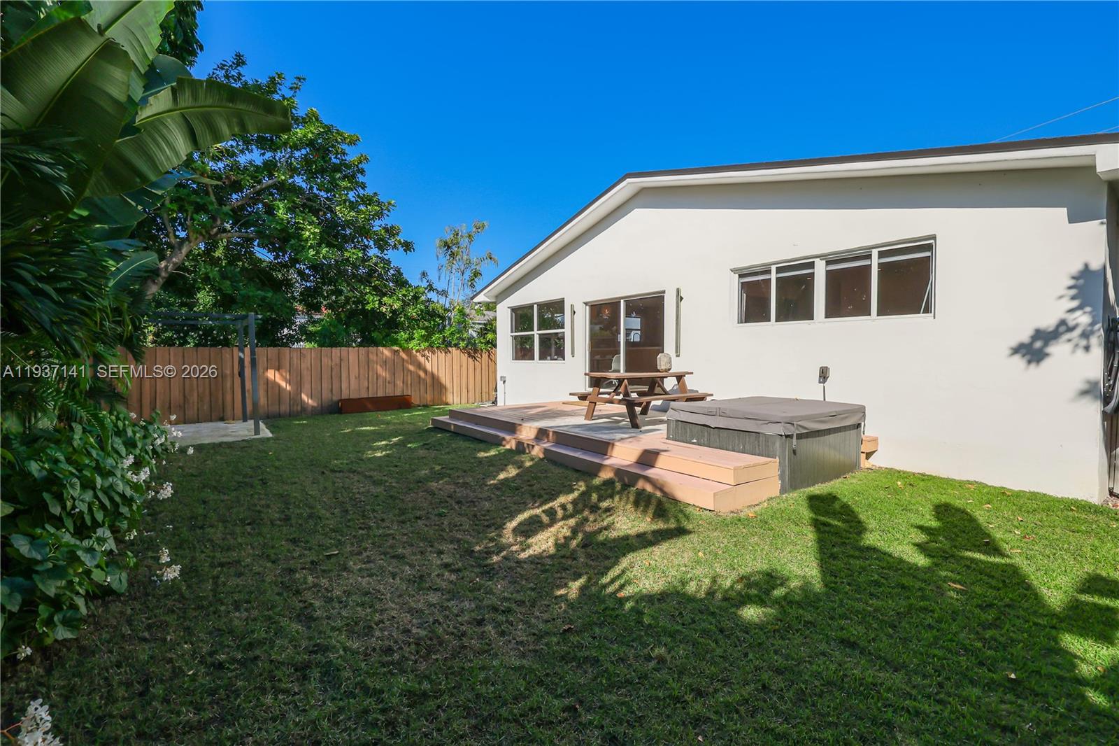 254 NW 43rd St Miami, FL 33127