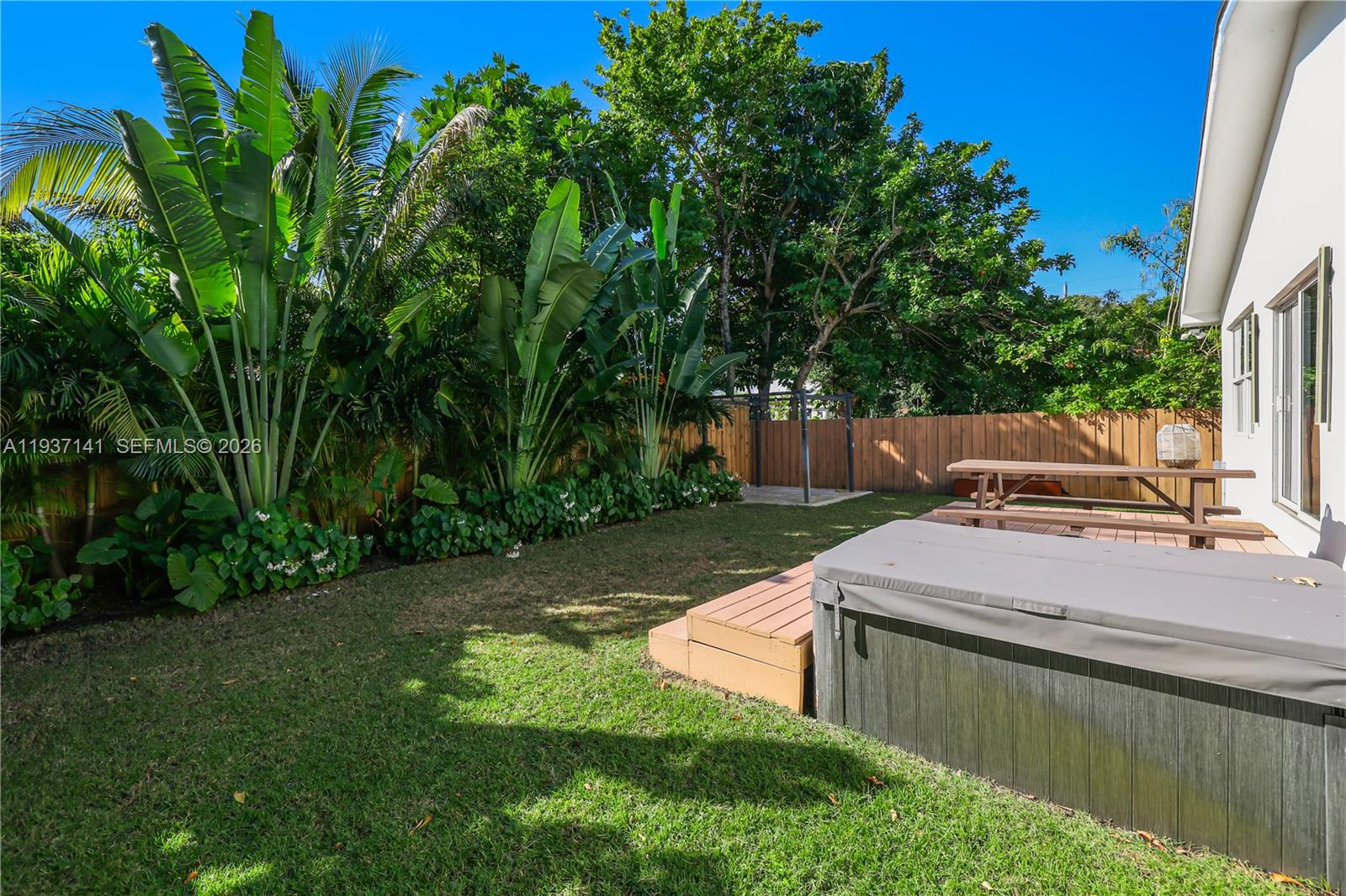 254 NW 43rd St Miami, FL 33127