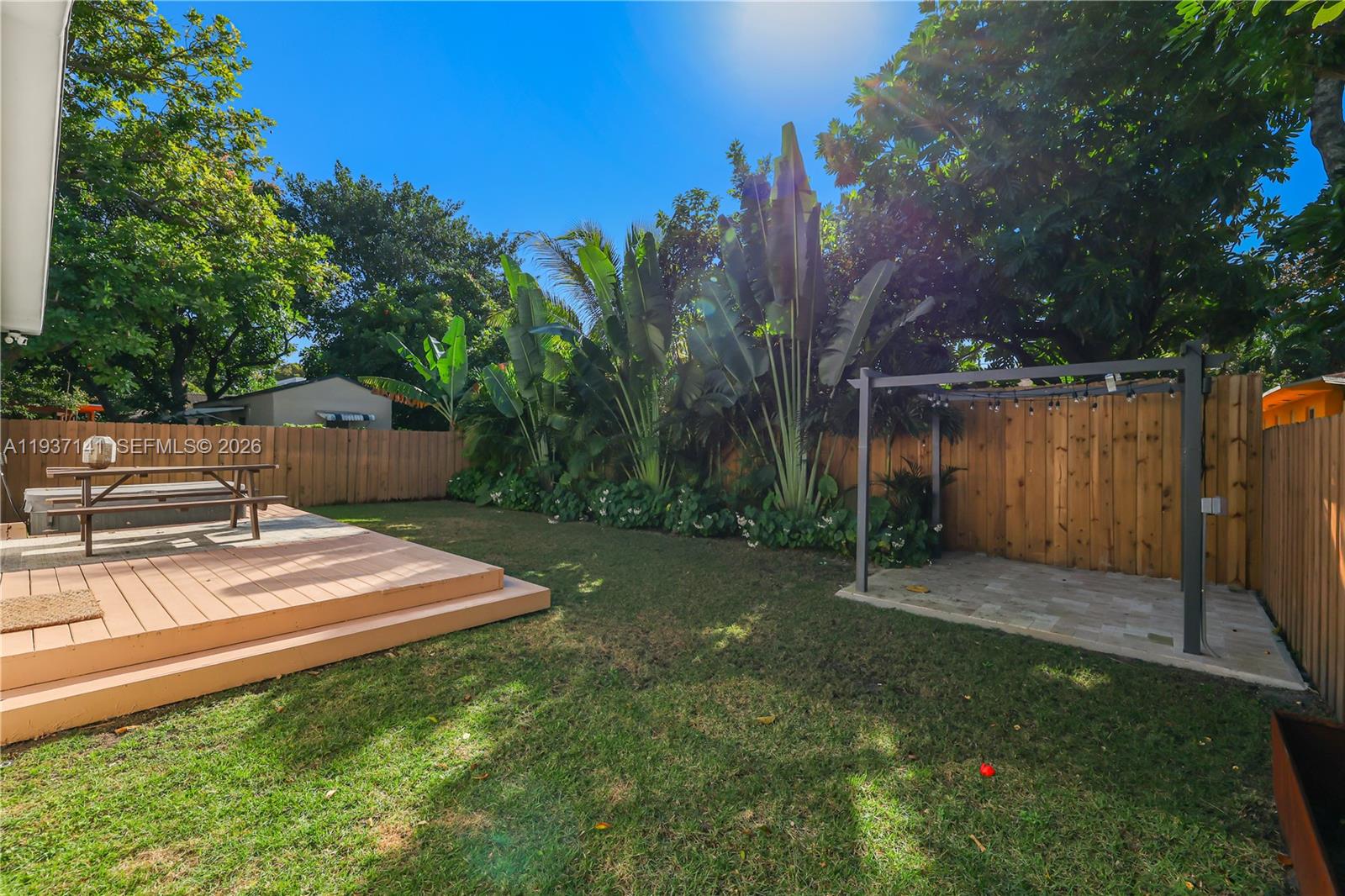 254 NW 43rd St Miami, FL 33127