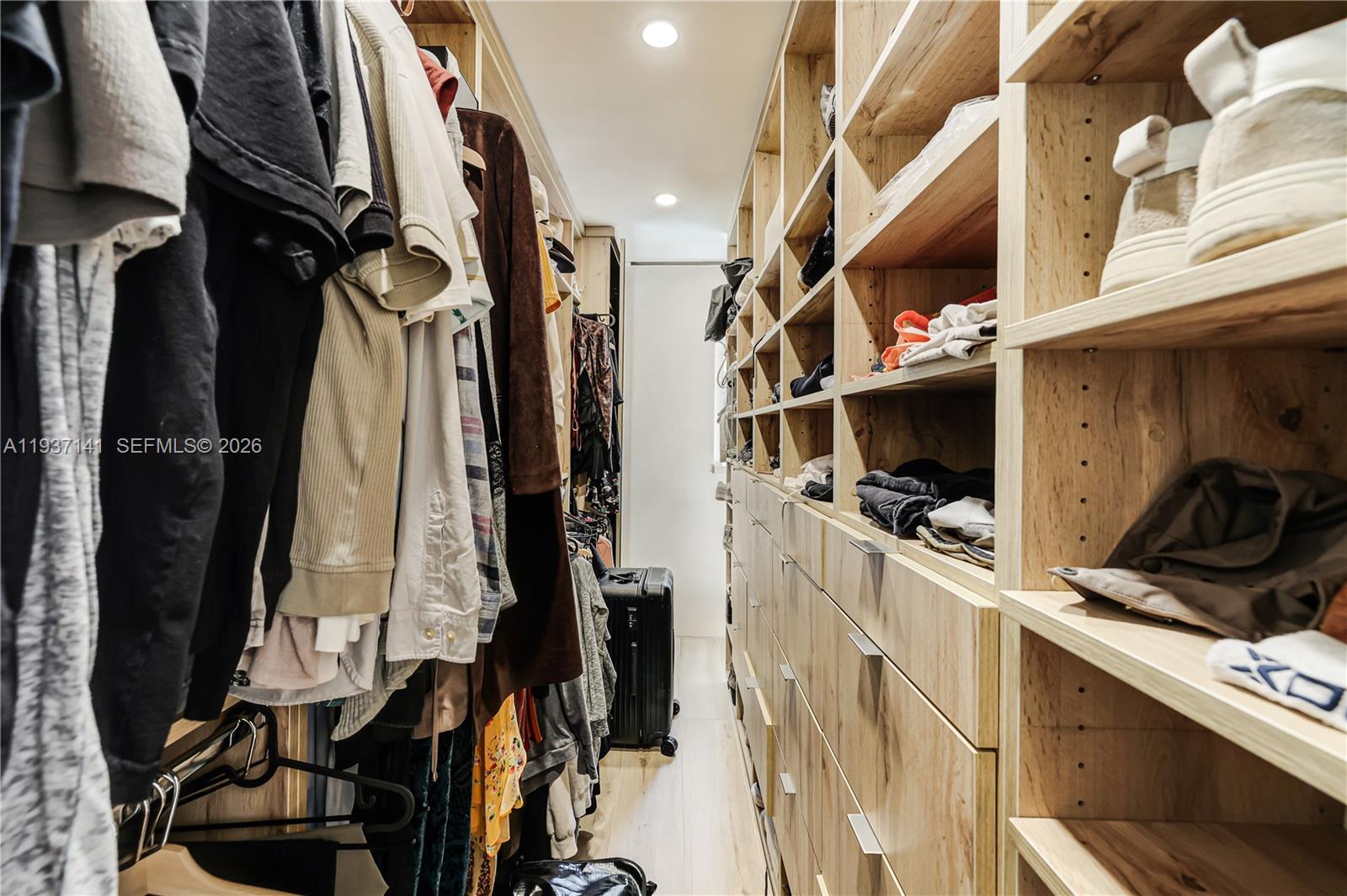 254 NW 43rd St Miami, FL 33127