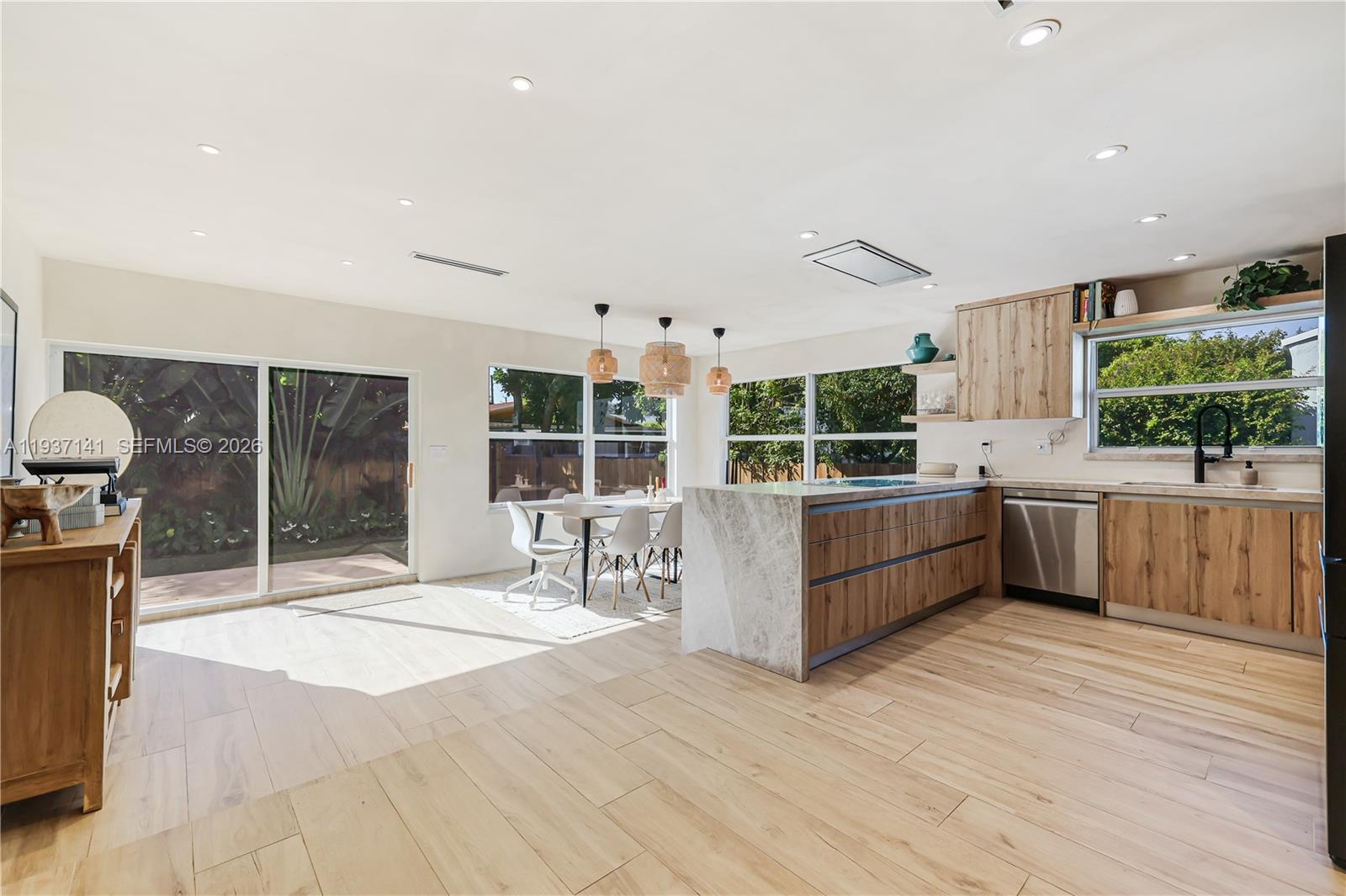 254 NW 43rd St Miami, FL 33127