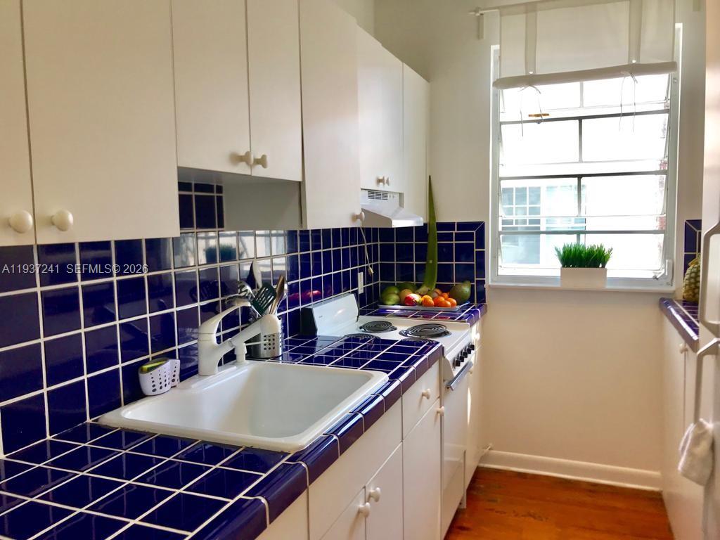 610 8th St #204 Miami Beach, FL 33139