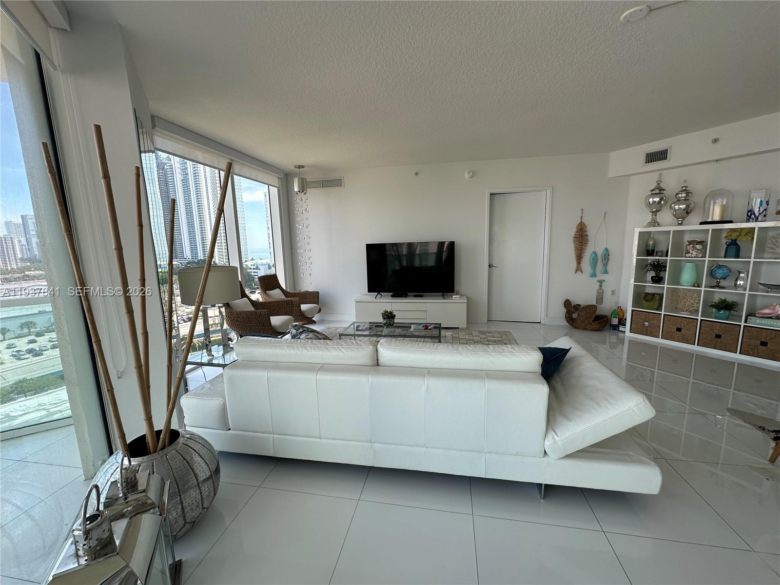 image St Tropez Sunny Isles18