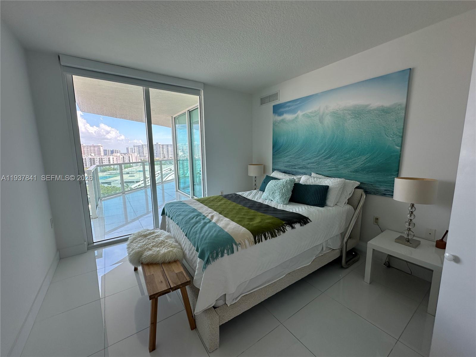 image St Tropez Sunny Isles23