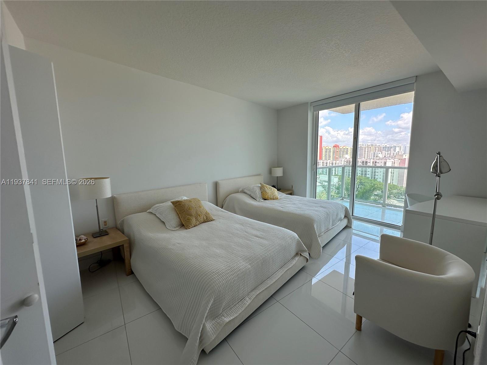 image St Tropez Sunny Isles25