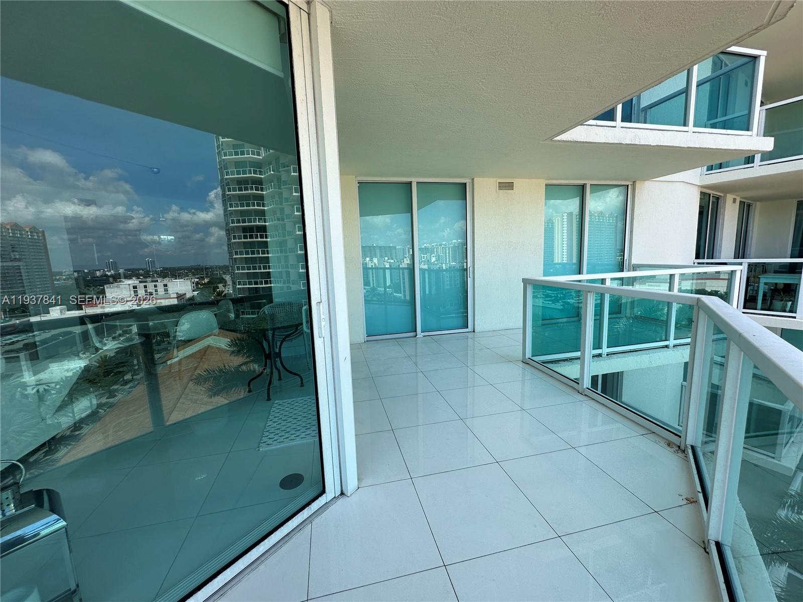 image St Tropez Sunny Isles29