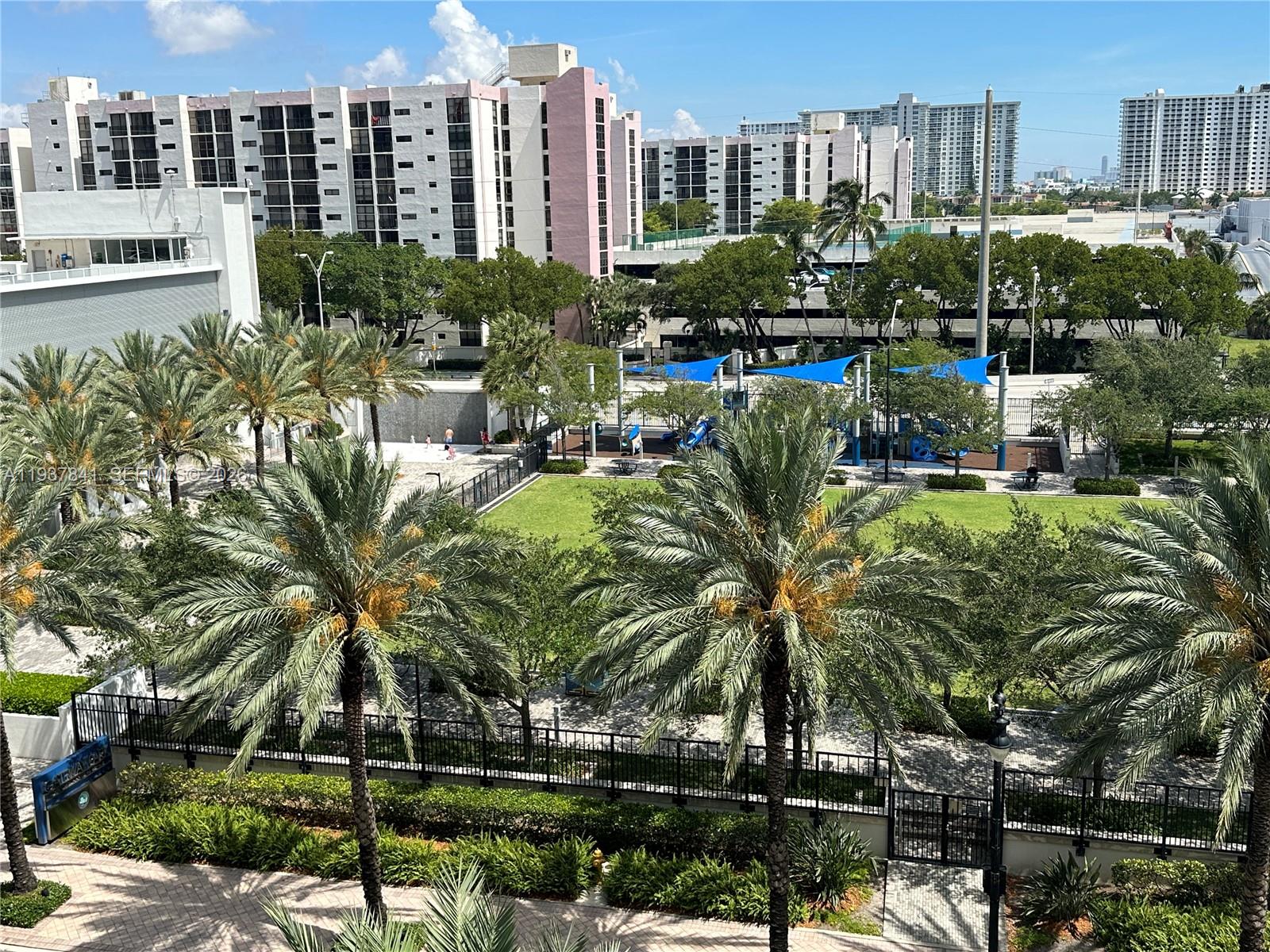 image St Tropez Sunny Isles38
