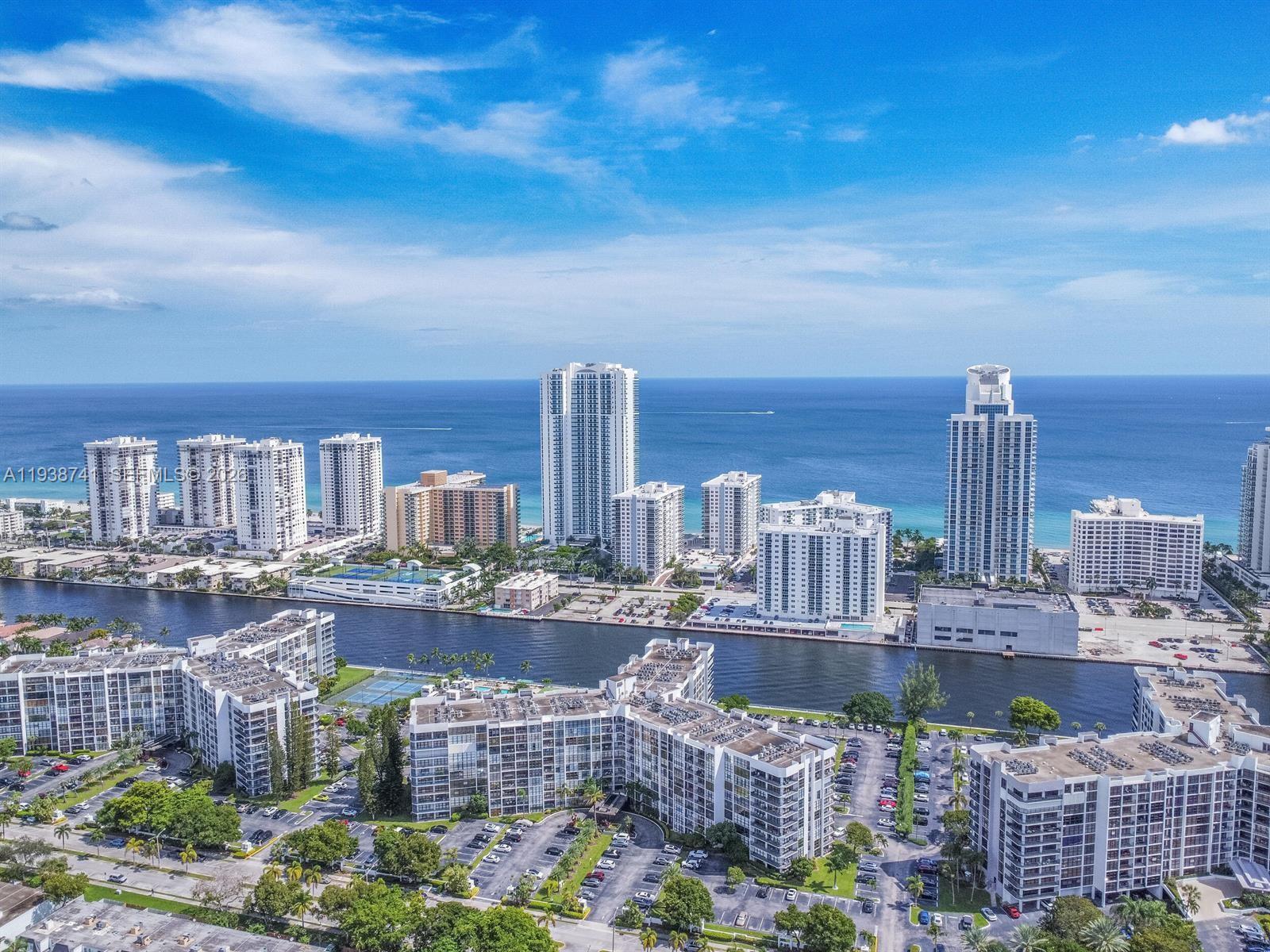 3800 S Ocean Dr #817,Hollywood, FL 33019