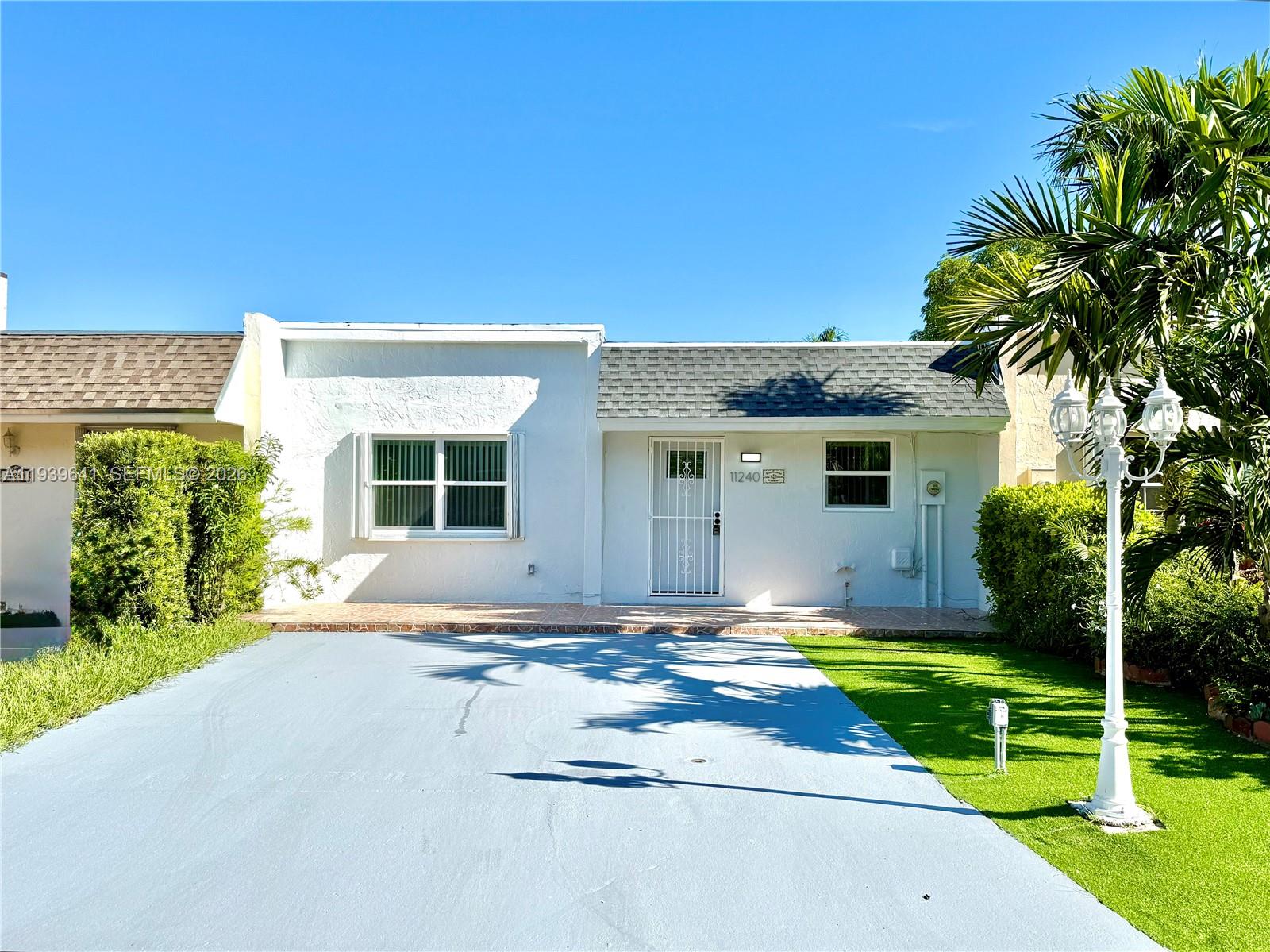 11240 SW 33rd Cir Pl