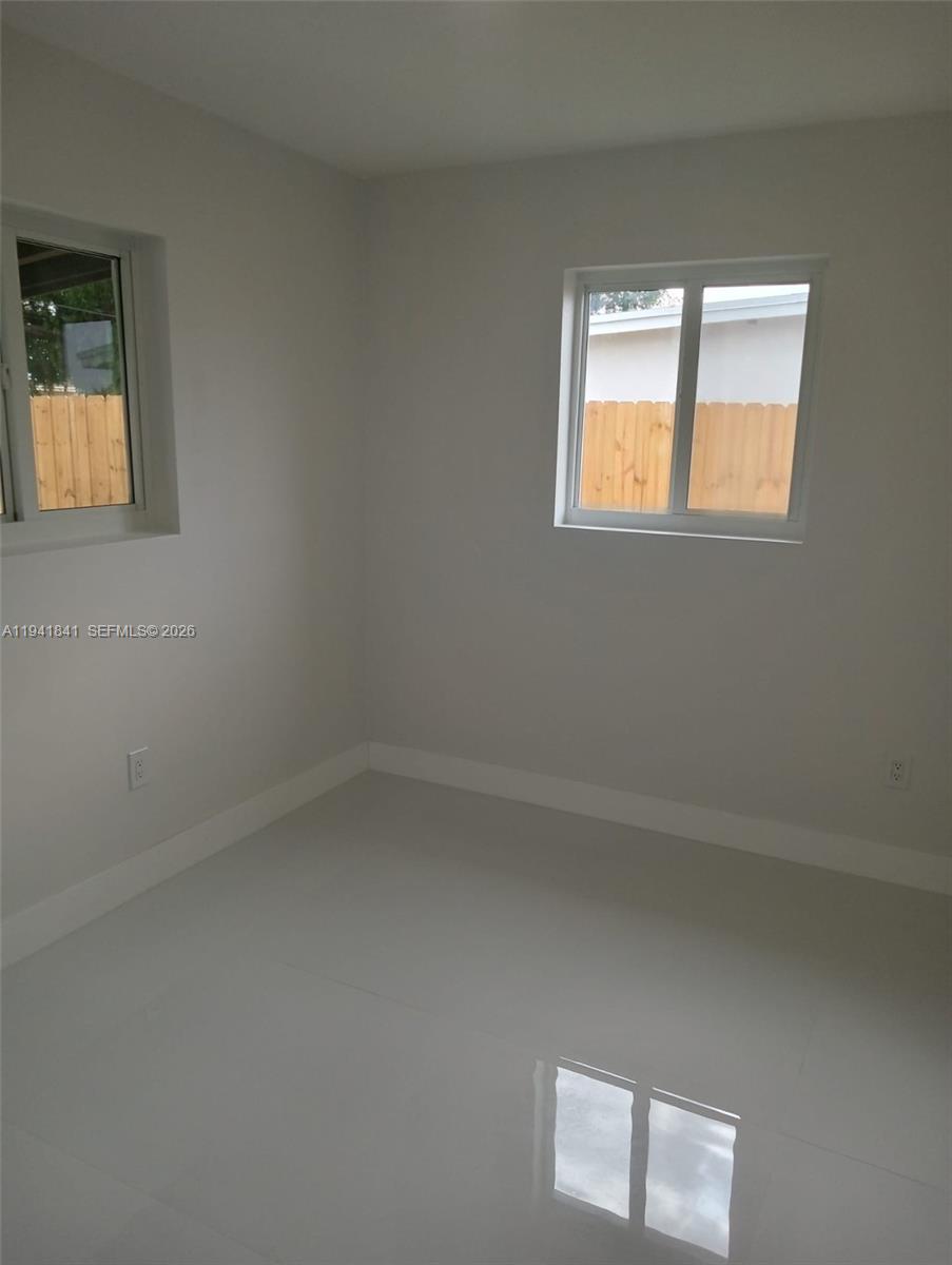 4315 SW 98th Ave Miami, FL 33165