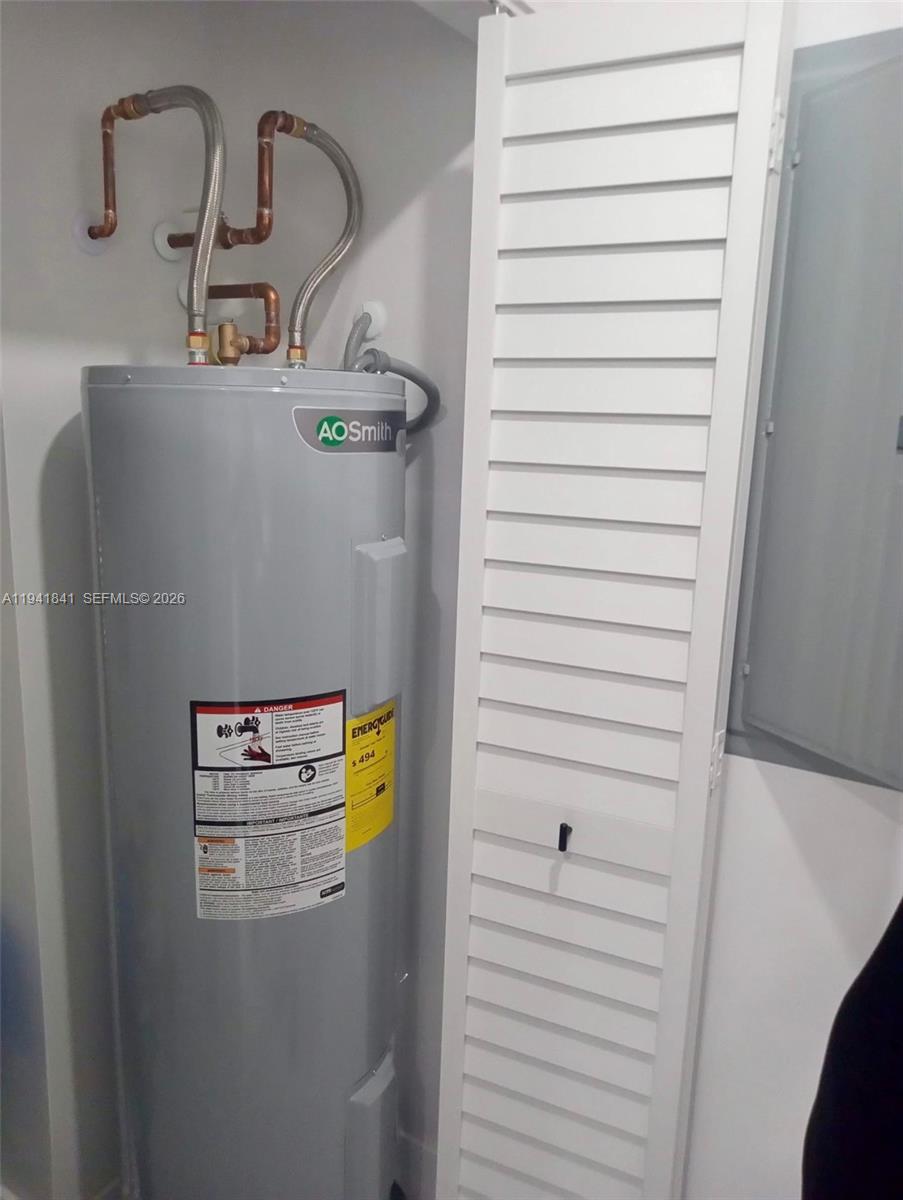 4315 SW 98th Ave Miami, FL 33165