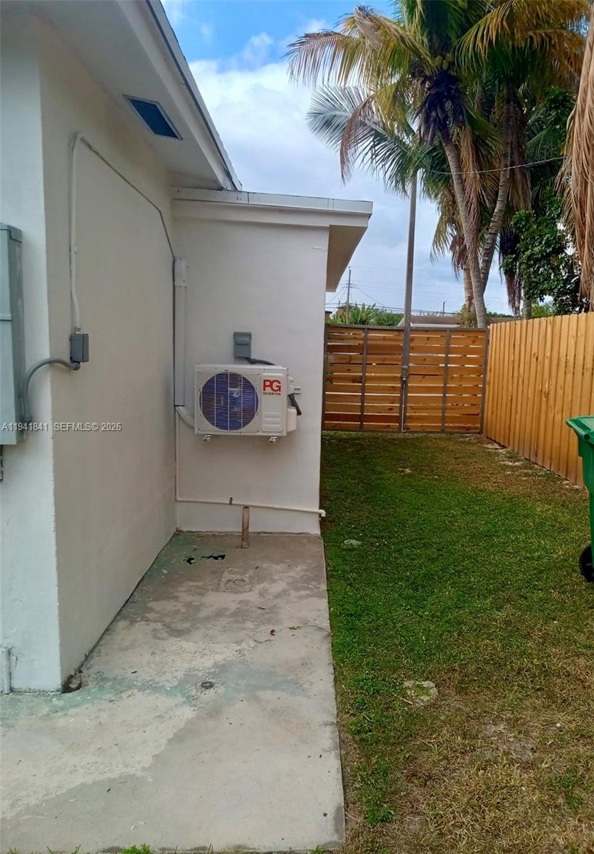 4315 SW 98th Ave Miami, FL 33165