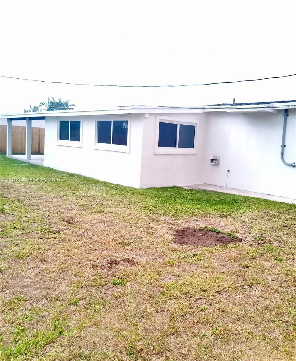 4315 SW 98th Ave Miami, FL 33165