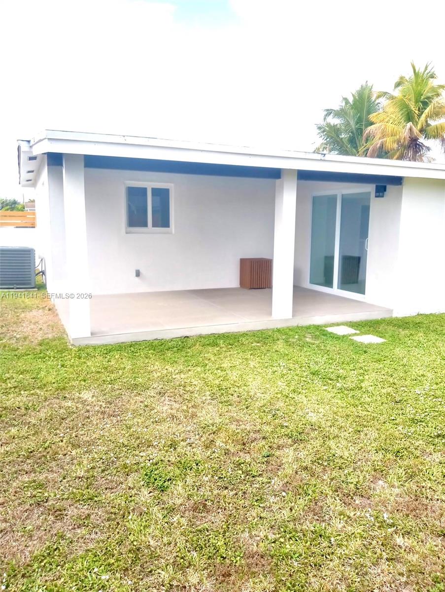 4315 SW 98th Ave Miami, FL 33165
