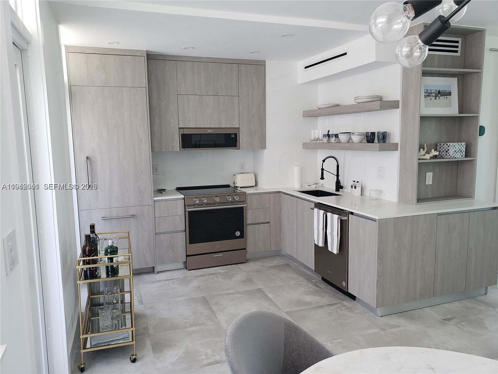 301 Ocean Dr #302 Miami Beach, FL 33139