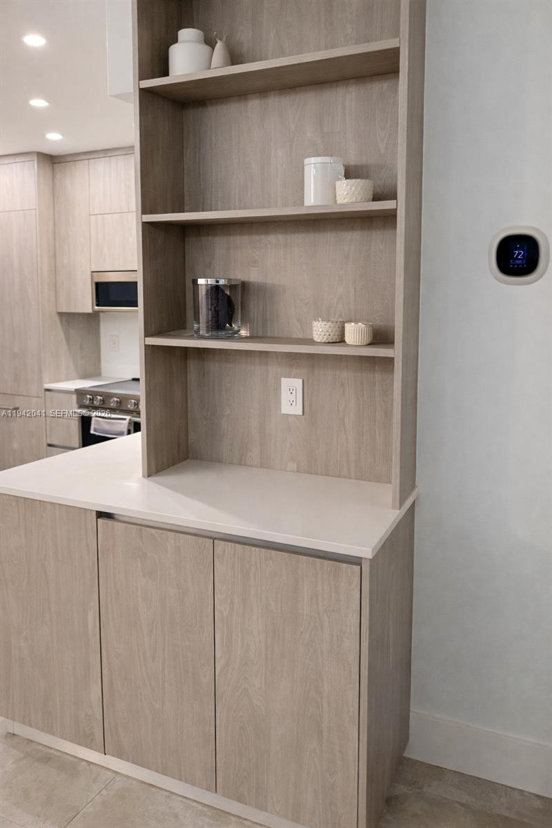 301 Ocean Dr #302 Miami Beach, FL 33139