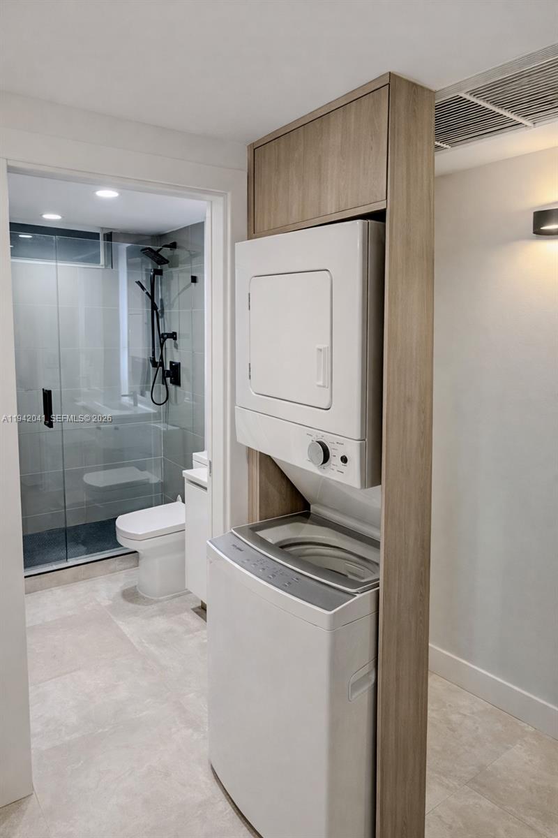 301 Ocean Dr #302 Miami Beach, FL 33139