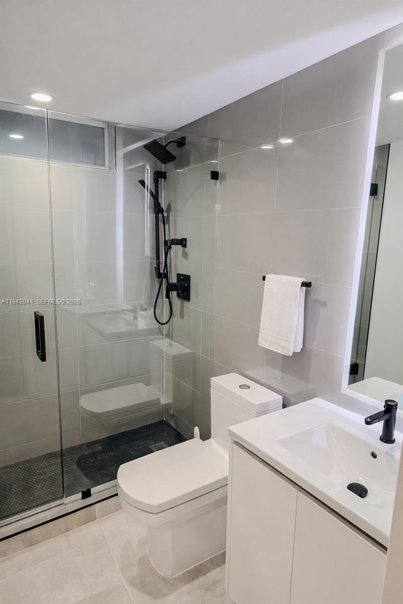 301 Ocean Dr #302 Miami Beach, FL 33139