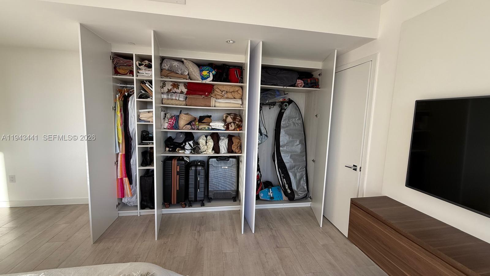 image Aria On The Bay Condo13