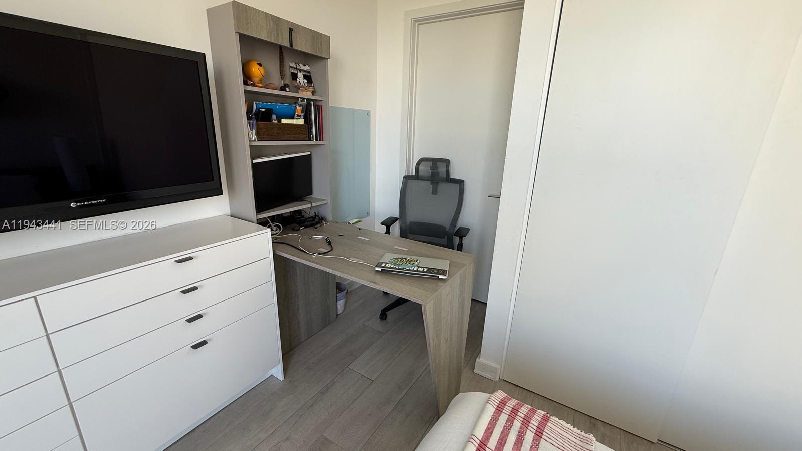 image Aria On The Bay Condo28