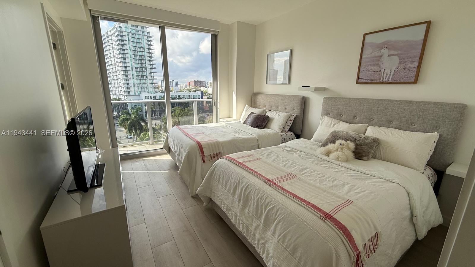 image Aria On The Bay Condo34