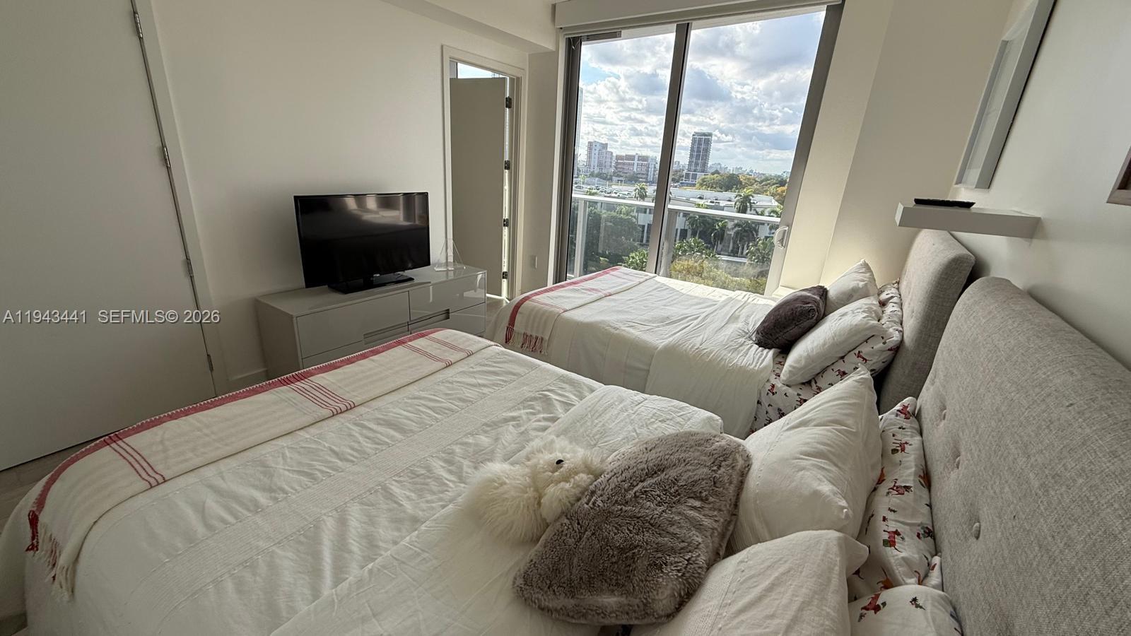 image Aria On The Bay Condo35