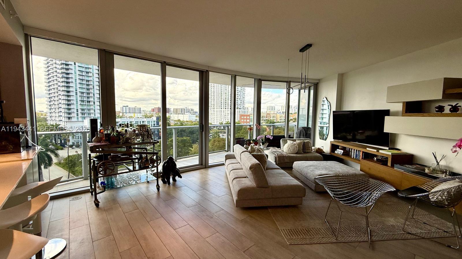 image Aria On The Bay Condo3