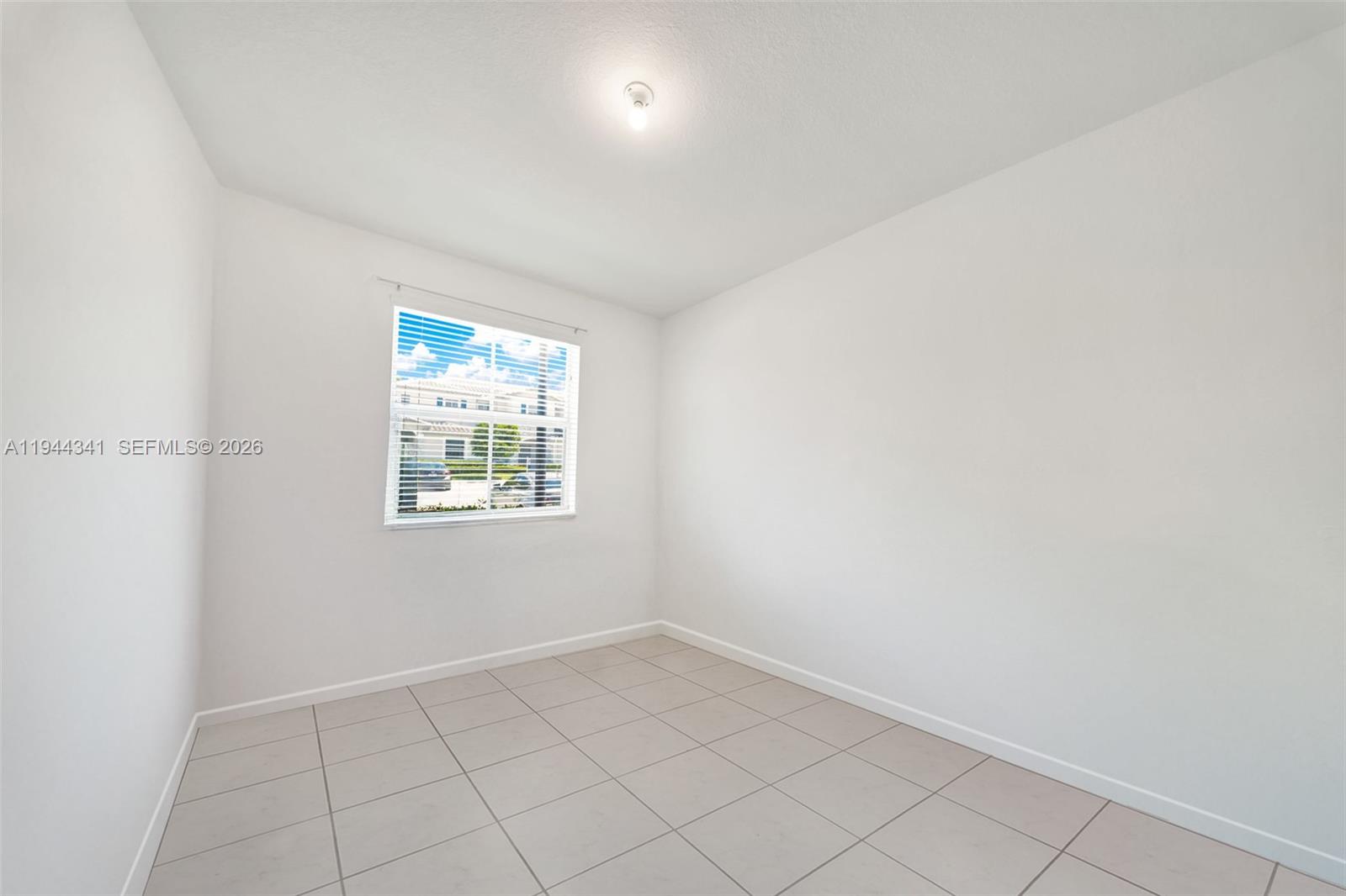 2699 SE 19th St Homestead, FL 33035