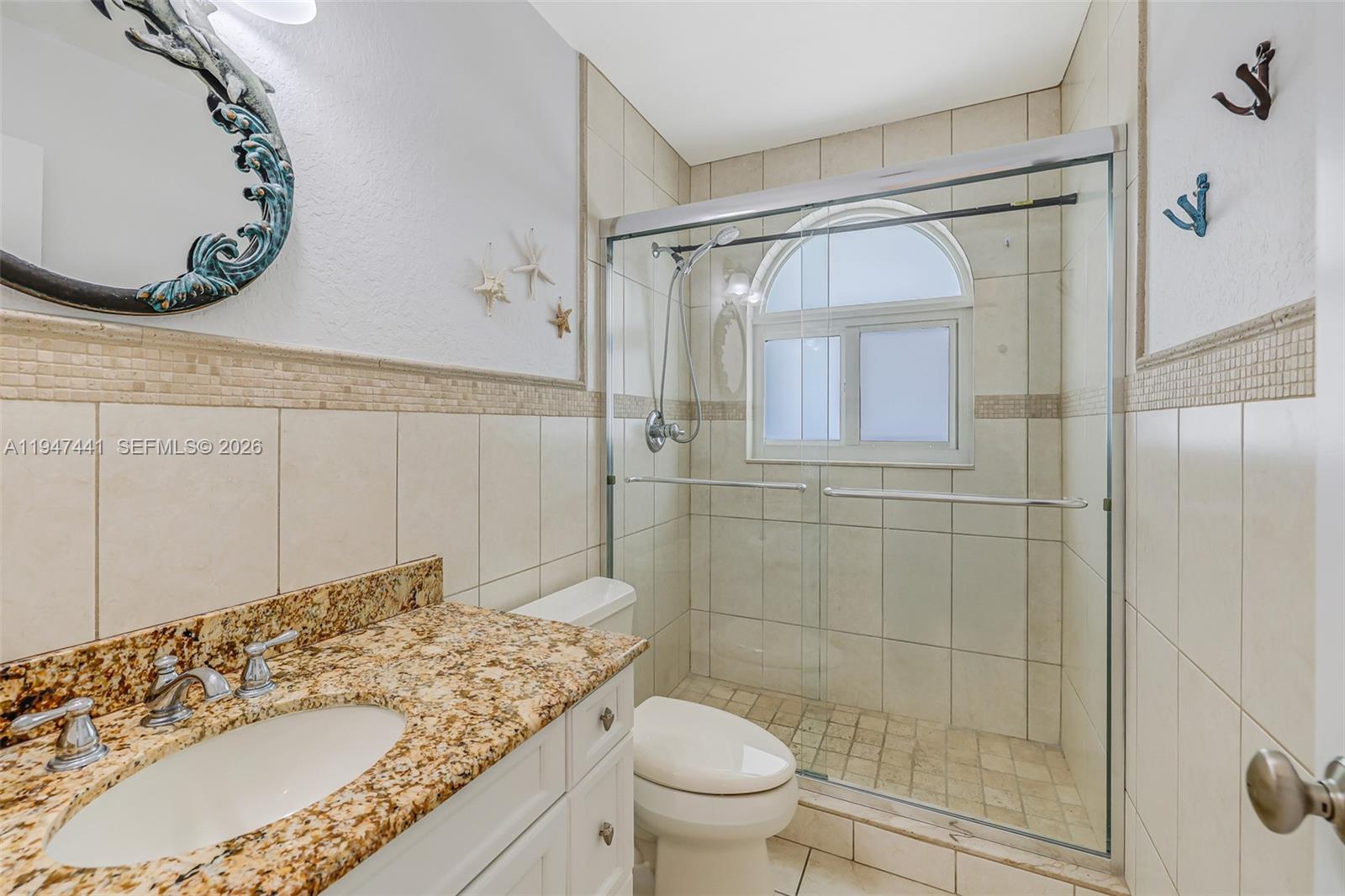 21 Mangrove Ln Key Largo, FL 33037