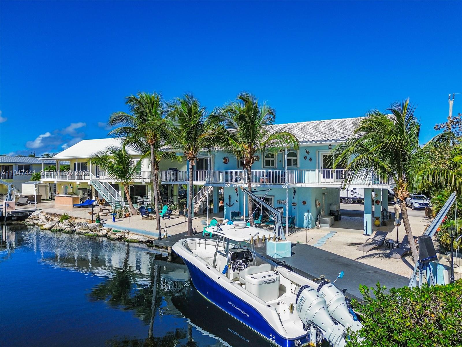 21 Mangrove Ln Key Largo, FL 33037