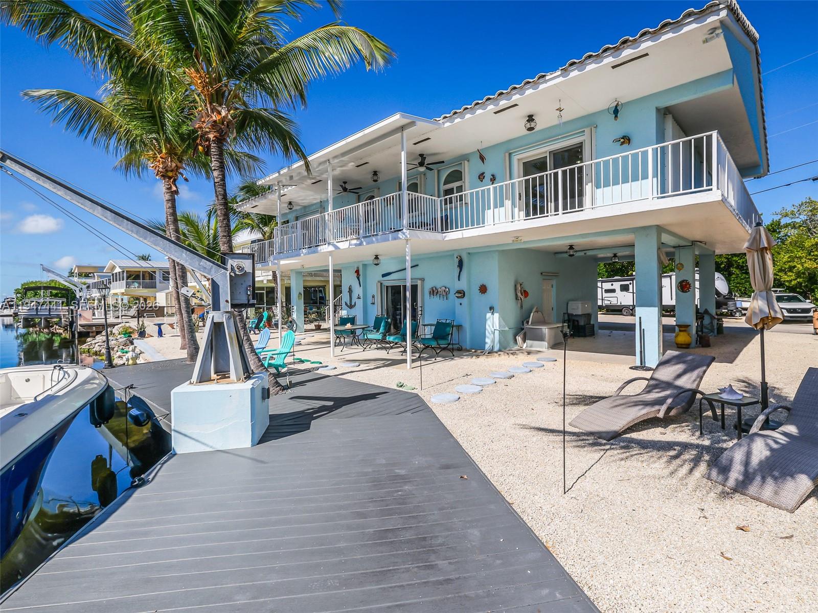 21 Mangrove Ln Key Largo, FL 33037